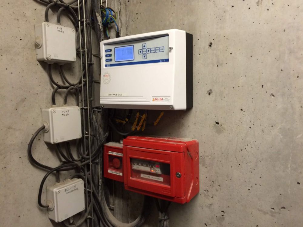 DETECTION GAZ CHAUFFERIE BATIMENT ADMINISTRATIF REGION LILLE INSTALLATION REALISEE PAR GLSI AVEC DU MATERIEL DE MARQUE TECNOCONTROL CENTRALE CITY CE408 / CAPTEUR ATEX SE 183 KM