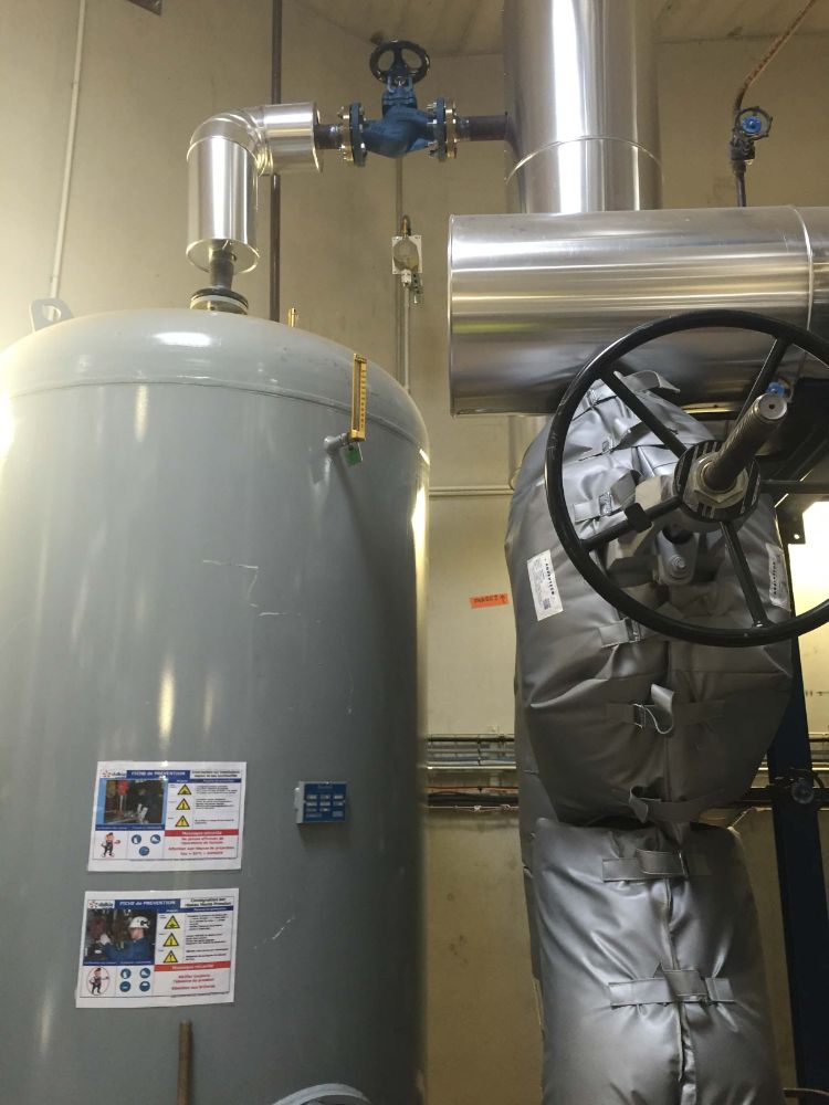 DETECTION GAZ ATEX DANS LA CHAUFFERIE D'UN SITE INDUSTRIEL REGION ISBERGHE INSTALLATION REALISEE PAR GLSI AVEC DU MATERIEL DE MARQUE TECNOCONTROL : CENTRALE CITY CE 408P AVEC ALIMENTATION DE SECOURS POSEES EN EXTERIEUR DANS UN COFFRET ETANCHE EQUIPE D'UNE SONDE THERMOSTATIQUE / CAPTEUR SE 183KM AVEC CONES CONCENTRATEUR TR 532 PERMETTANT UNE MEILLEURE RECUPERATION DES FUITES