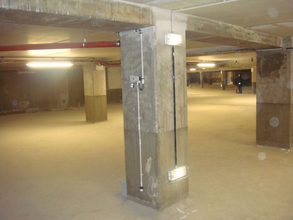 DETECTION GAZ CO ET NO2 DANS LE PARKING D'UN HOTEL REGION LILLE INSTALLATION REALISEE PAR GLSI MATERIEL DE MARQUE TECNOCONTROL CENTRALE CE700P / SONDES MULTIPLES POUR PARKING TS 255 CN2 MONOXYDE DE CARBONE (CO) ET DIOXYDE D'AZOTE (NO2)