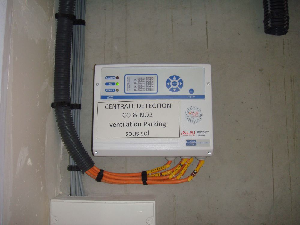 DETECTION GAZ CO (monoxyde de carbone) et NO2 (dioxyde d'azote) DANS UN PARKING REGION DUNKERQUE INSTALLATION REALISEE PAR GLSI AVEC DU MATERIEL DE MARQUE TECNOCONTROL CENTRALE CITY CE 408P / SONDES MULTIPLES ELECTROCHIMIQUES CO (monoxyde de carbone) / NO2 (dioxyde d'azote)