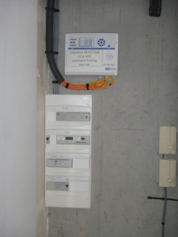DETECTION GAZ CO (monoxyde de carbone) et NO2 (dioxyde d'azote) DANS UN PARKING REGION DUNKERQUE INSTALLATION REALISEE PAR GLSI AVEC DU MATERIEL DE MARQUE TECNOCONTROL CENTRALE CITY CE 408P / SONDES MULTIPLES ELECTROCHIMIQUES CO (monoxyde de carbone) / NO2 (dioxyde d'azote)