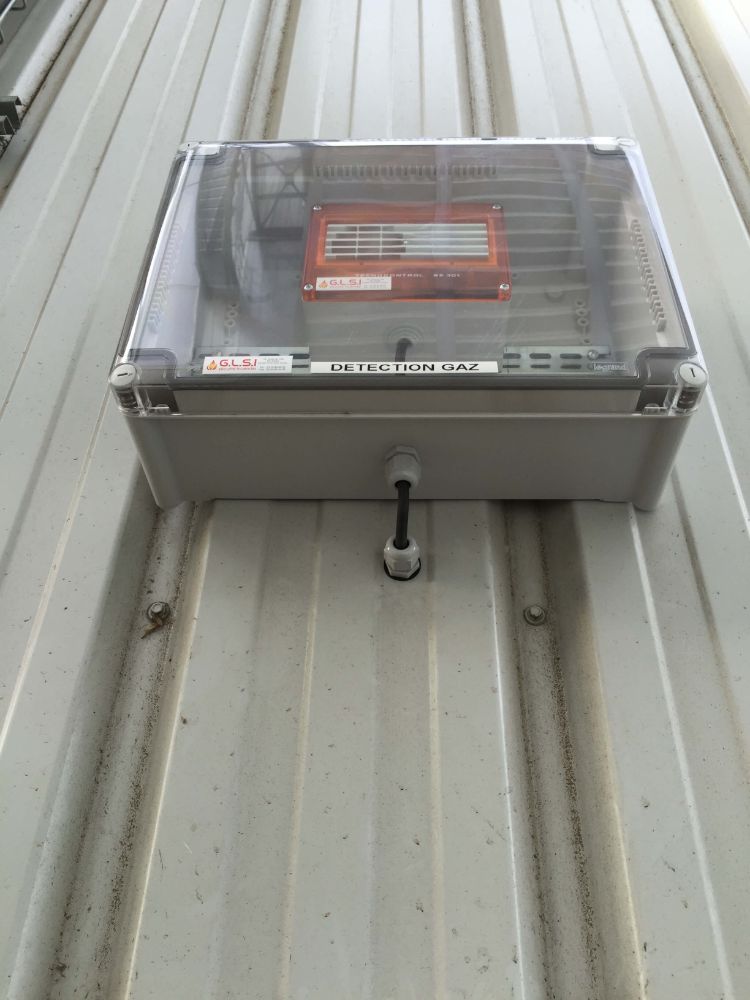 DETECTION GAZ ATEX GPL DANS UN SECHOIR INSTALLATION REALISEE PAR GLSI AVEC MATERIEL DE MARQUE TECNOCONTROL CENTRALE SE194K / SONDES SE 183KG (GPL : C3H8 + C4H10) / SIRENE FLASH SE 301A POSEE EN EXTERIEUR DANS UN COFFRET ETANCHE