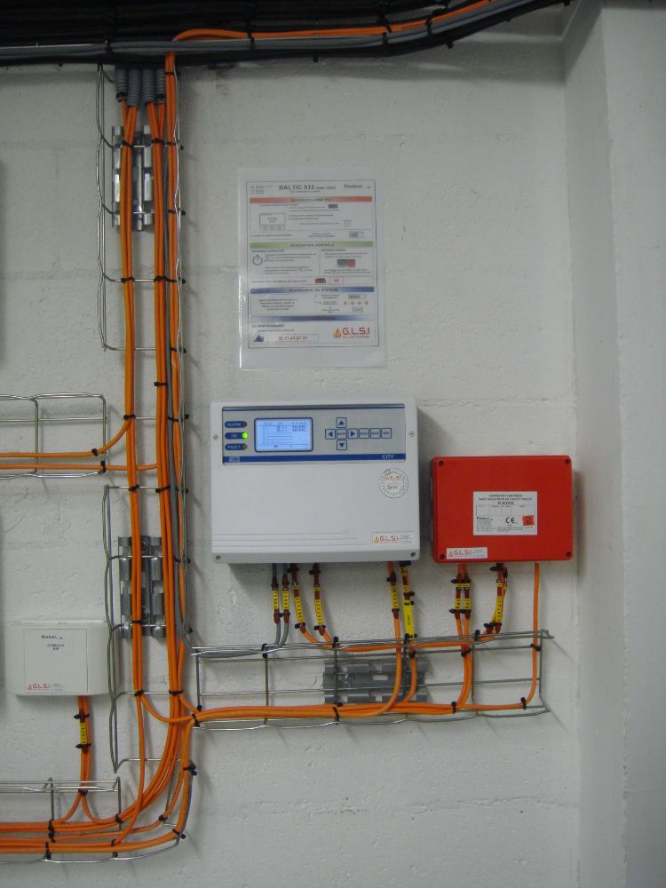 DETECTION PRECOCE D'INCENDIE DANS UNE BIOMASSE SECTEUR HAZEBROUCK INSTALLATION REALISEE PAR GLSI AVEC DU MATERIEL DE MARQUE TECNOCONTROL POUR LA DETECTION PRECOCE AVEC CENTRALE CITY CE408P ET UNE UNITE AN510CC AVEC DEUX SONDES D'ASPIRATION ULTRA SENSIBLES ET D'UNE GRANDE FIABILITE POUR LA DETECTION MONOXYDE DE CARBONE(PRECOCITE DE DETECTION D'UN INCENDIE PAR LA PERCEPTION DU PROCESSUS DE COMBUSTION) / MATERIEL FINSECUR COMPRENANT UNE CENTRALE ADRESSABLE BALTIC 512 / ALIMENTATION DE SECOURS CORAIL / DETECTEURS DE FLAMME FUVA112 / DETECTEURS LINEAIRES BOREAL