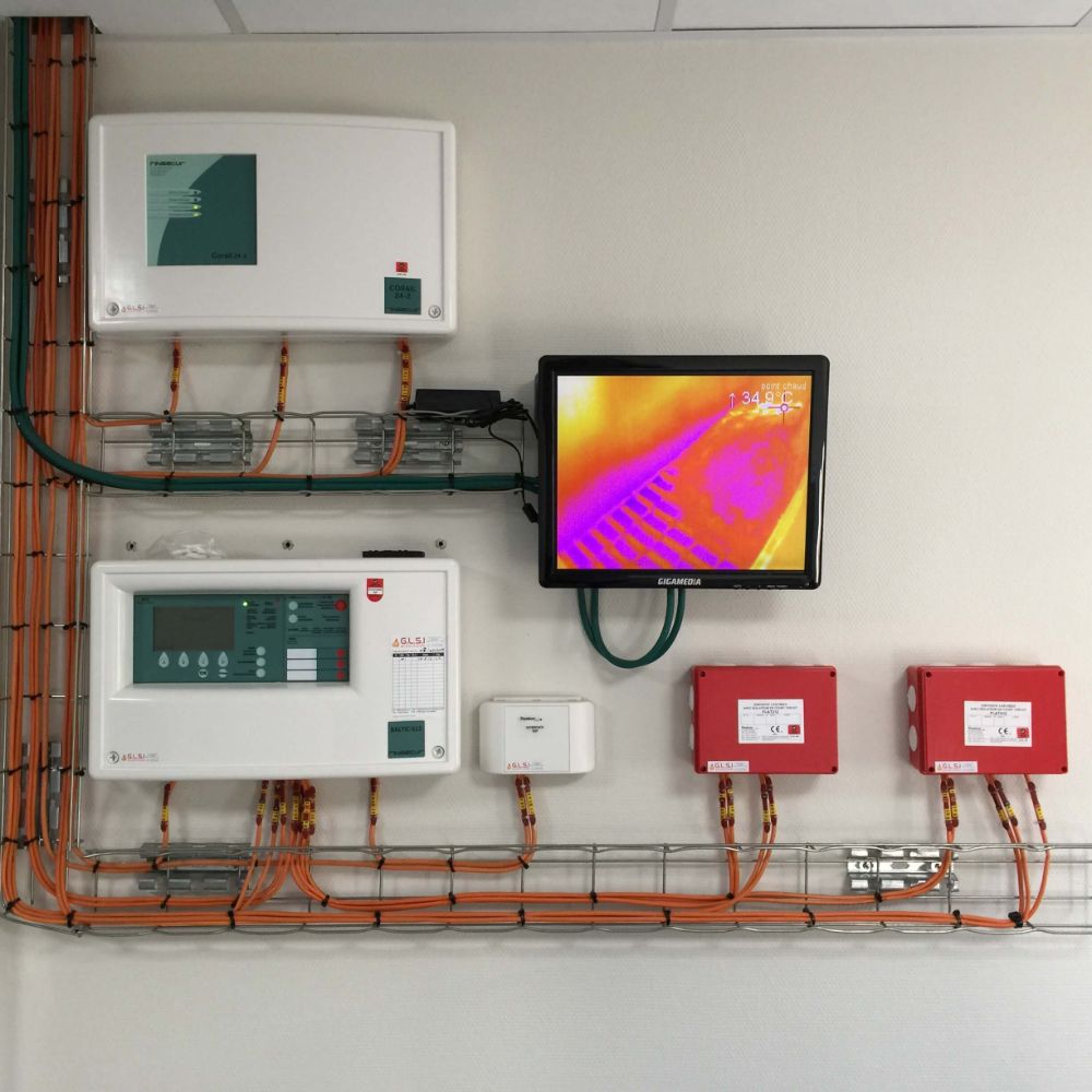 DETECTION INCENDIE PAR VIDEO THERMIQUE DANS UNE BIOMASSE SECTEUR MONS EN BAROEUL INSTALLATION REALISEE PAR GLSI AVEC DU MATERIEL DE MARQUE FINSECUR : CENTRALE ADRESSABLE BALTIC 512 ALIMENTATION CORAIL DETECTEURS DE FLAMMES DETECTEURS OPTIQUES LINEAIRES BOREAL