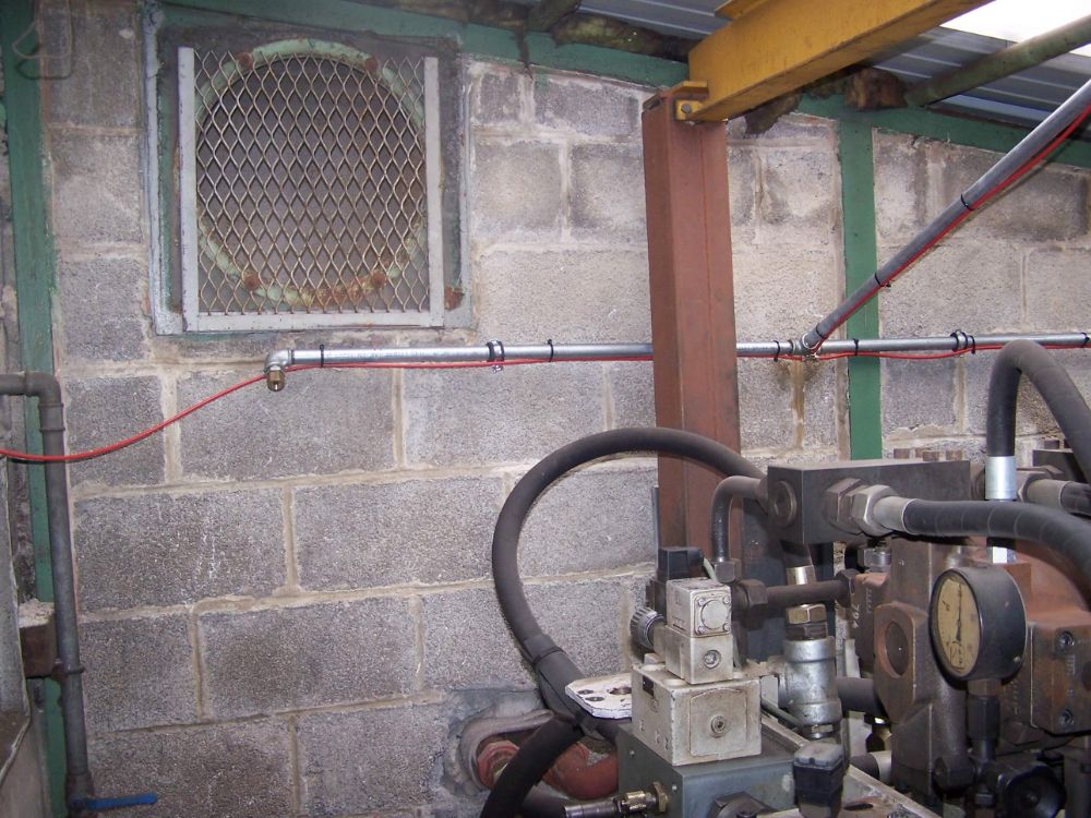 EXTINCTION AUTOMATIQUE TRACEFLAM POUR LA PROTECTION D'UN GROUPE HUILE EN INDUSTRIE REGION MAUBEUGE INSTALLATION REALISEE PAR GLSI