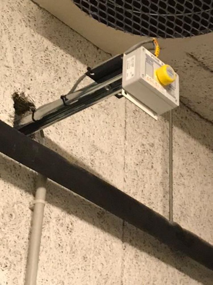 DETECTION GAZ D'UNE CHAUFFERIE EN REGION PARISIENNE. On retrouve ici une installation comprenant une centrale SE 194K et des sondes SE 192KM protégeant les chaudières et la ventilation haute.
